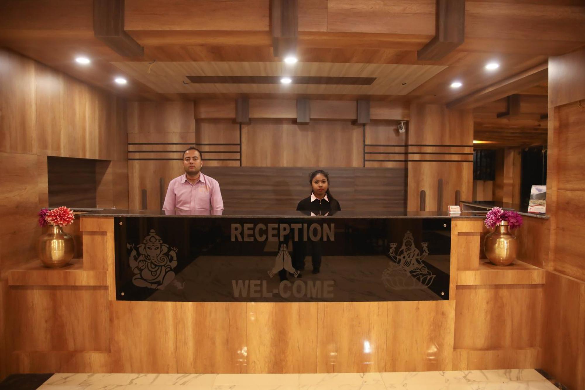 Hotel Royal Safari Читван Экстерьер фото
